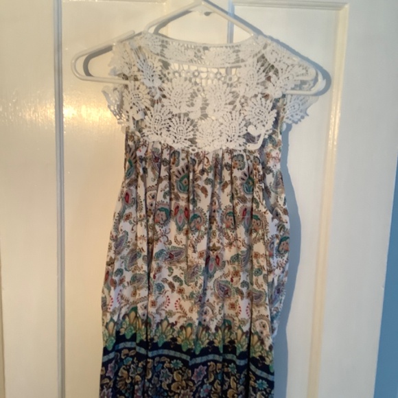 Top - Picture 2 of 2